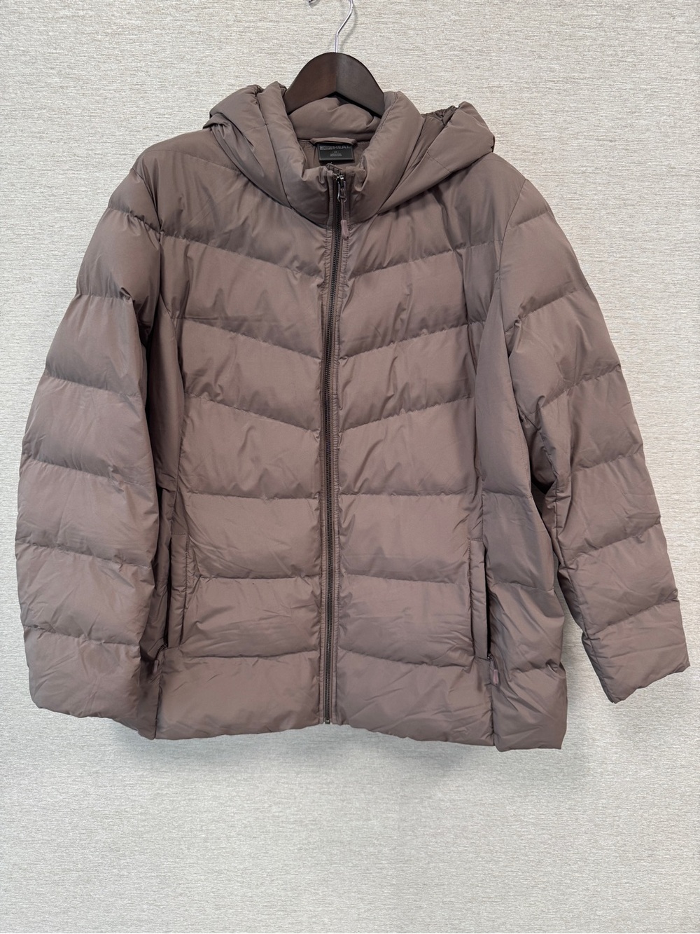 32 Degrees Hooded Puffer Jacket in Plum/Taupe